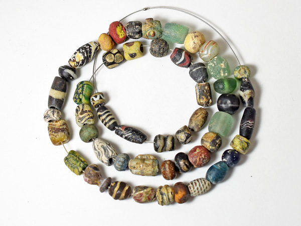 2210】古代ローマン&イスラムモザイクガラス中粒ビーズ一連,とんぼ玉