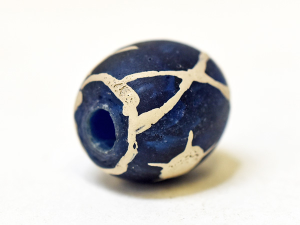 2406】現代のジャワ玉 半透明瑠璃色のマニックブルン3,とんぼ玉