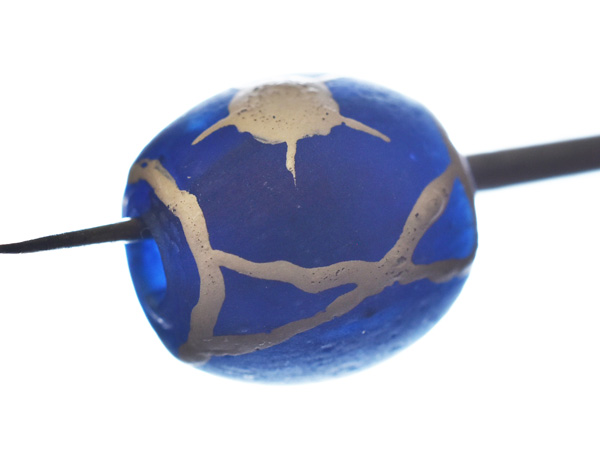 2406】現代のジャワ玉 半透明瑠璃色のマニックブルン3,とんぼ玉