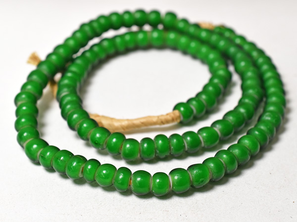 爽やかな【とんぼ玉】【蜻蛉玉】【トンボ玉】【ホワイトハーツ