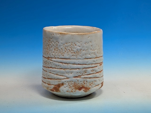 粉引湯呑｜作家名：武末 日臣｜文錦堂 | 文錦堂