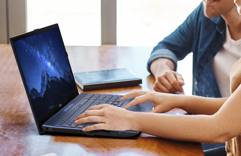 15.6型ワイド ノートパソコン（PC） LIFEBOOK AHシリーズ（AH45/H2