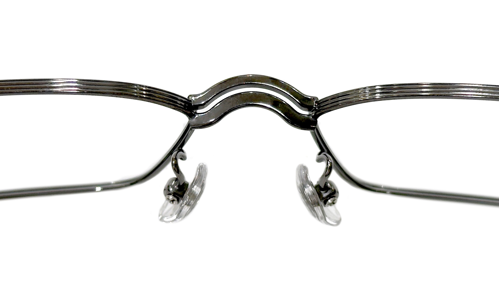 存在感抜群の幅広テンプルを採用した新作眼鏡フレーム！ 999.9「S-276T