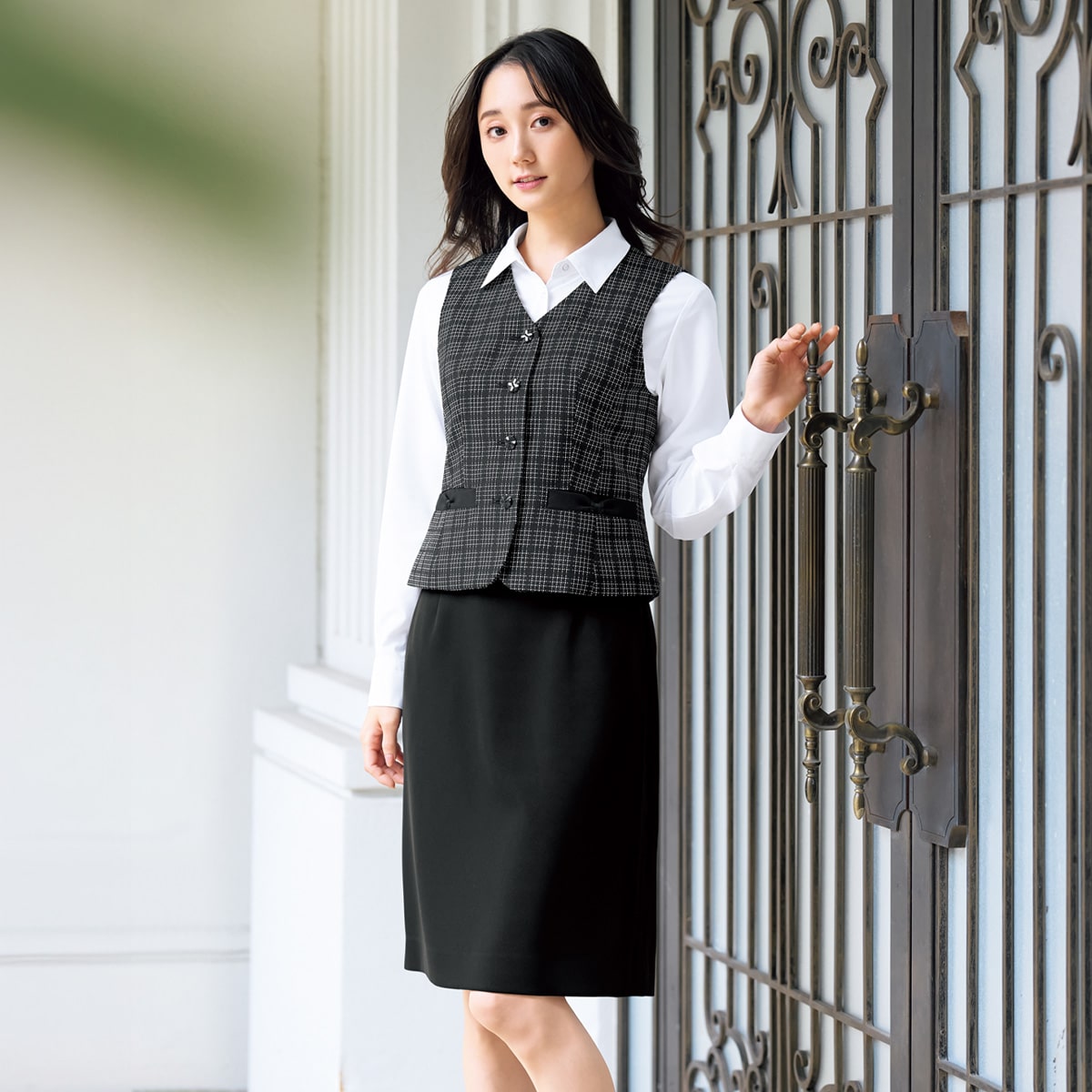 FS45801 ウエストゴムAラインスカート｜医療用白衣・介護ユニフォーム