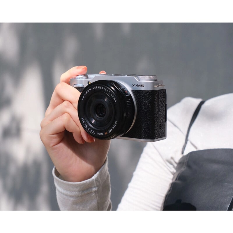 富士フイルム FUJIFILM X-M5 ボディ シルバー 新品｜フジヤカメラ