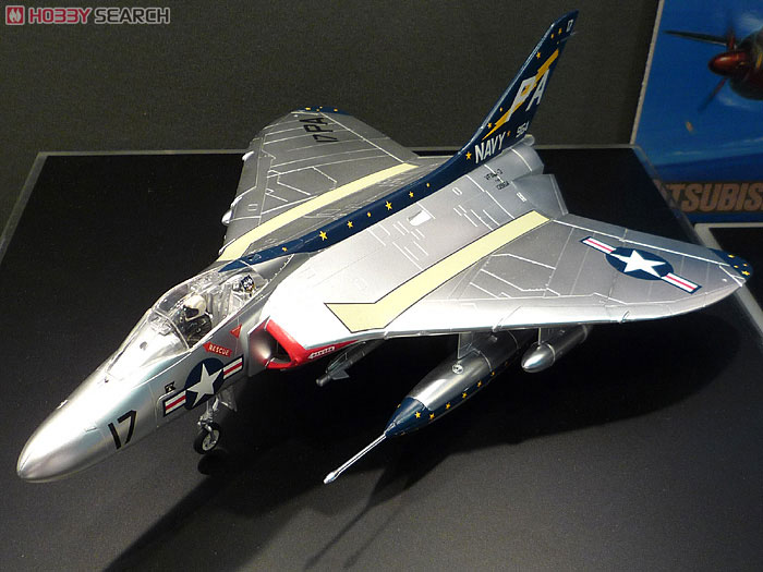 ダグラス F4D-1 スカイレイ - メタリックエディション (プラモデル