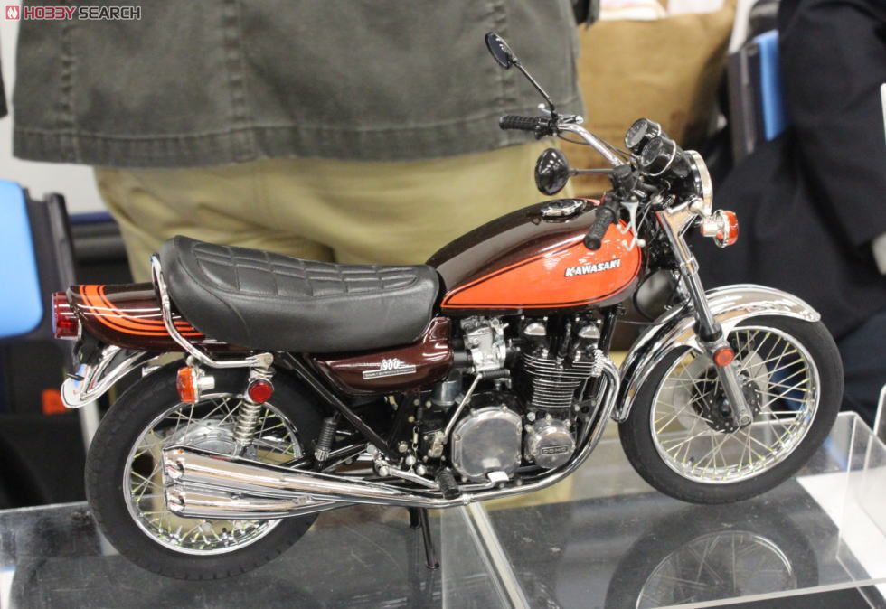 1/6スケール ミュージアムモデル KAWASAKI Z1 (ミニカー) - ホビー