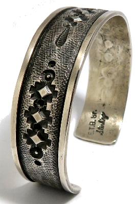 インディアンジュエリー ナバホ族ブレスレット・バングル