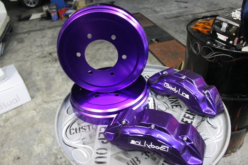 NV350キャラバン エクステリアキャリパーカバー＆ドラムカバーセット