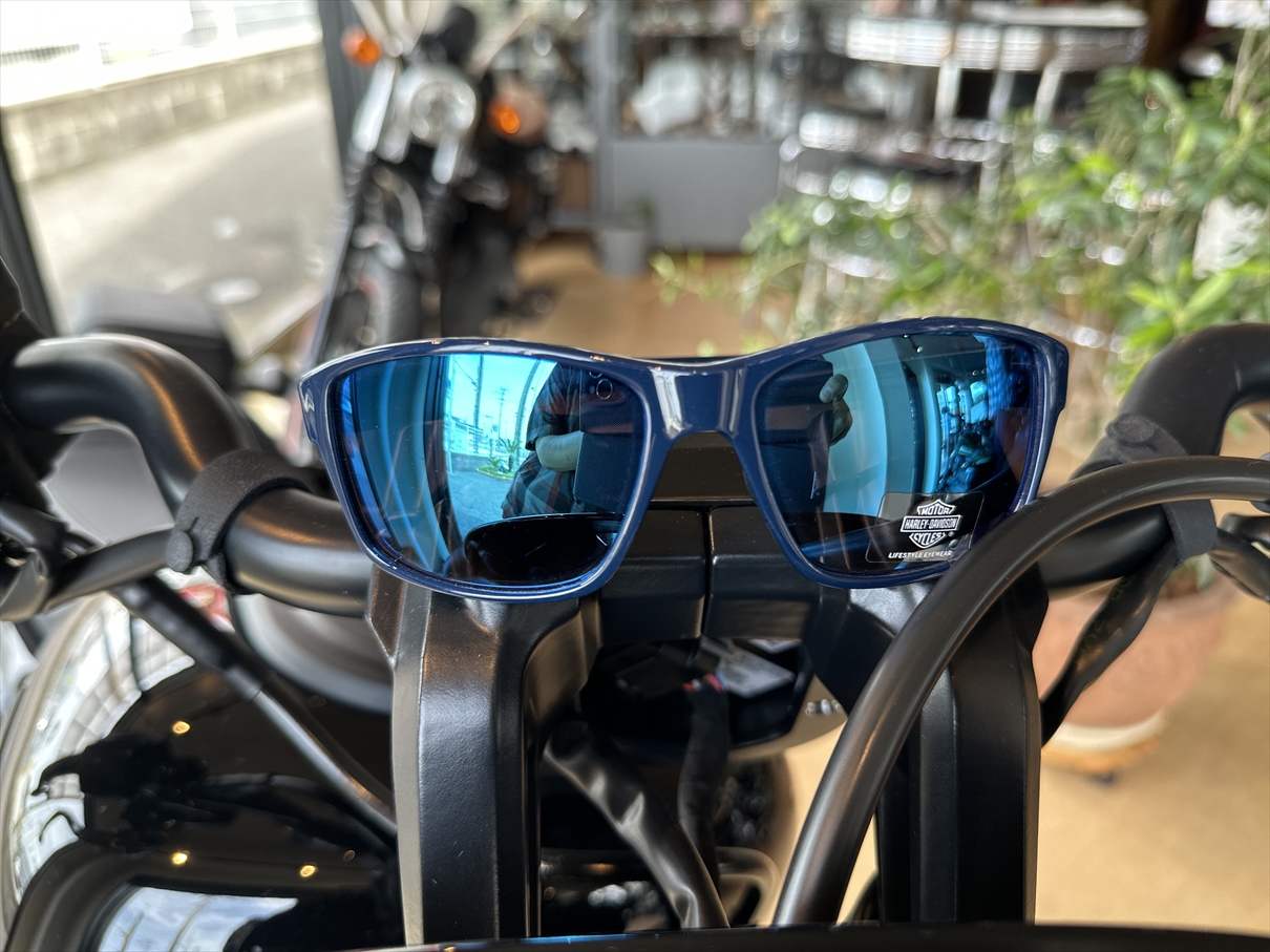 夏だけじゃない、ツーリングに必須アイテム、サングラス – ハーレー