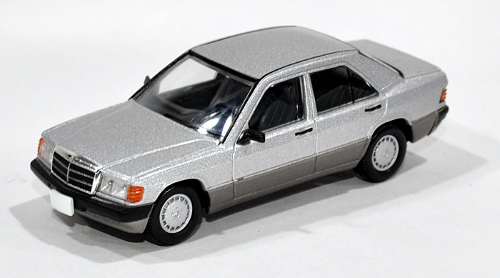 トミカリミテッド ヴィンテージ ネオ メルセデス ベンツ 190E (銀
