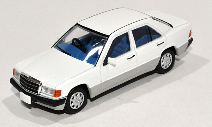 トミカリミテッド ヴィンテージ ネオ メルセデス ベンツ 190E 2.3 (白