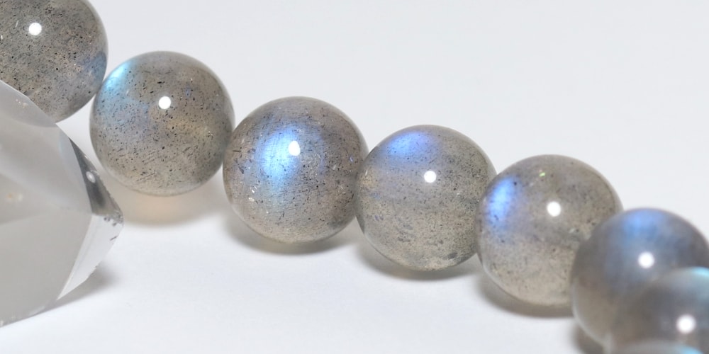 高品質+]ラブラドライトブレスレット（約10.5mm玉・鮮やかなブルー