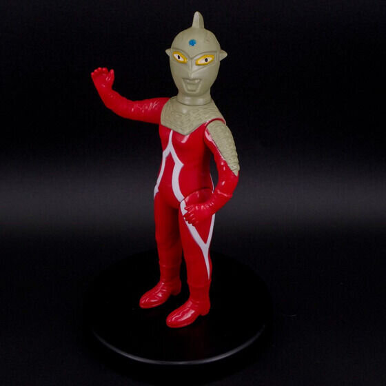 懐かしさ漂う昭和レトロカラー！「ウルトラセブン」のフィギュア全5種