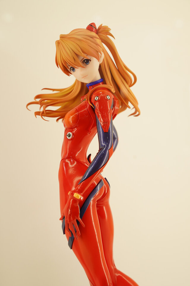 綾波レイ、アスカの大型造形物も！「エヴァワンフェス」珠玉の作品が大