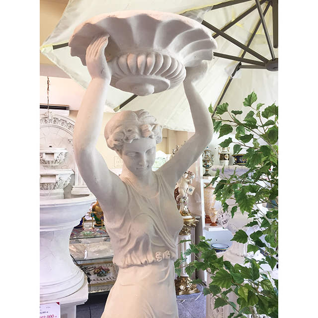 Stone Figure - White / 石像 ホワイト ｜水盤を持ち上げる女神｜IB