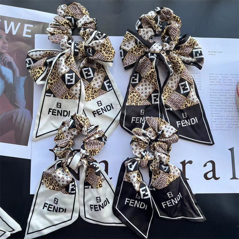 フェンディ fendiヘアバンド ヘアアクセサリー 2点セット シュシュ