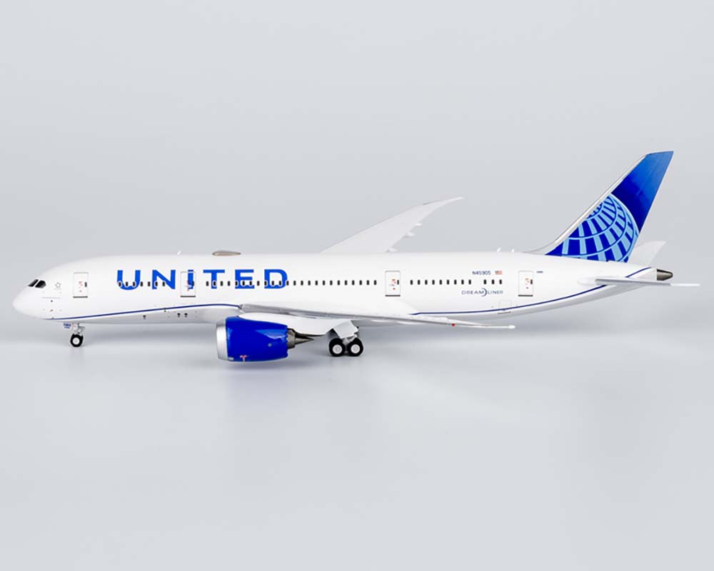 www.JetCollector.com: United Airlines B787-8 Blue Evolution N45905
