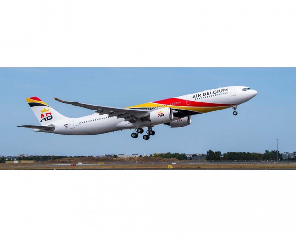 www.JetCollector.com: Air Belgium Boeing A330-900neo OO-ABG 1:400