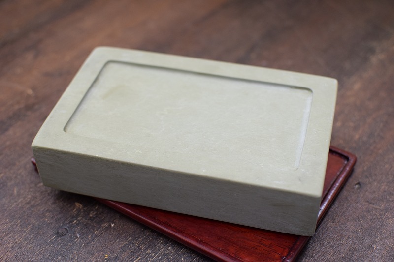 緑端渓硯 斜面彫 厚口7インチ | 書道用品専門店【大阪教材社】