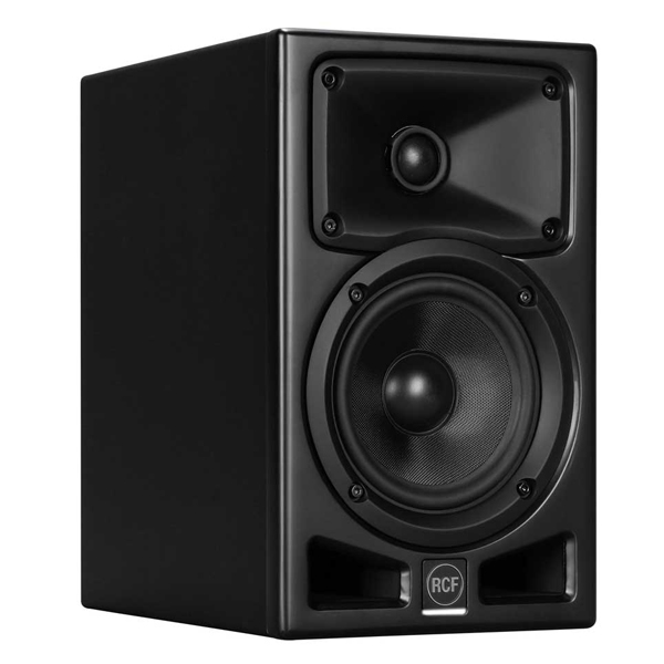 AYRA PRO 5：RCFの高品質モニタースピーカーAYRA PRO 5で快適な音楽