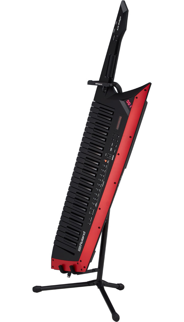 RolandのショルダーキーボードAX-Edgeをご紹介いたします。