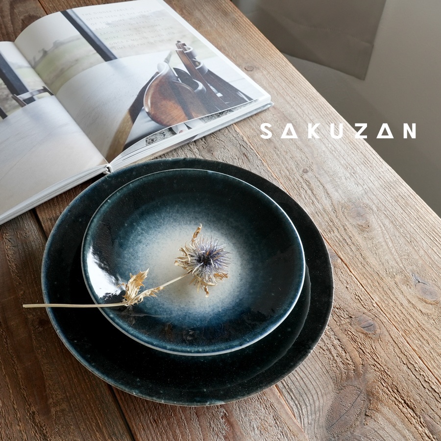 作山窯-SAKUZAN-】- 凛 - 平皿 M (φ19.5） L(φ26）紺吹き 日本製 陶器