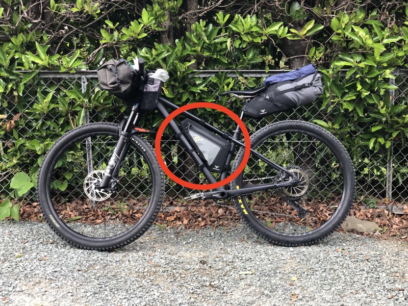 これから始める自転車ソロキャンプのパッキング解説。専門家にバッグ