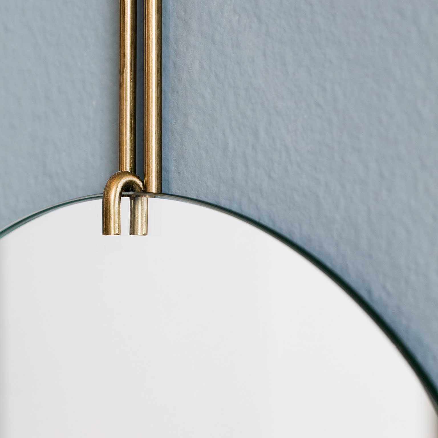 MOEBE（ムーベ）ウォールミラー ブラス | LIVING MOTIF｜家具