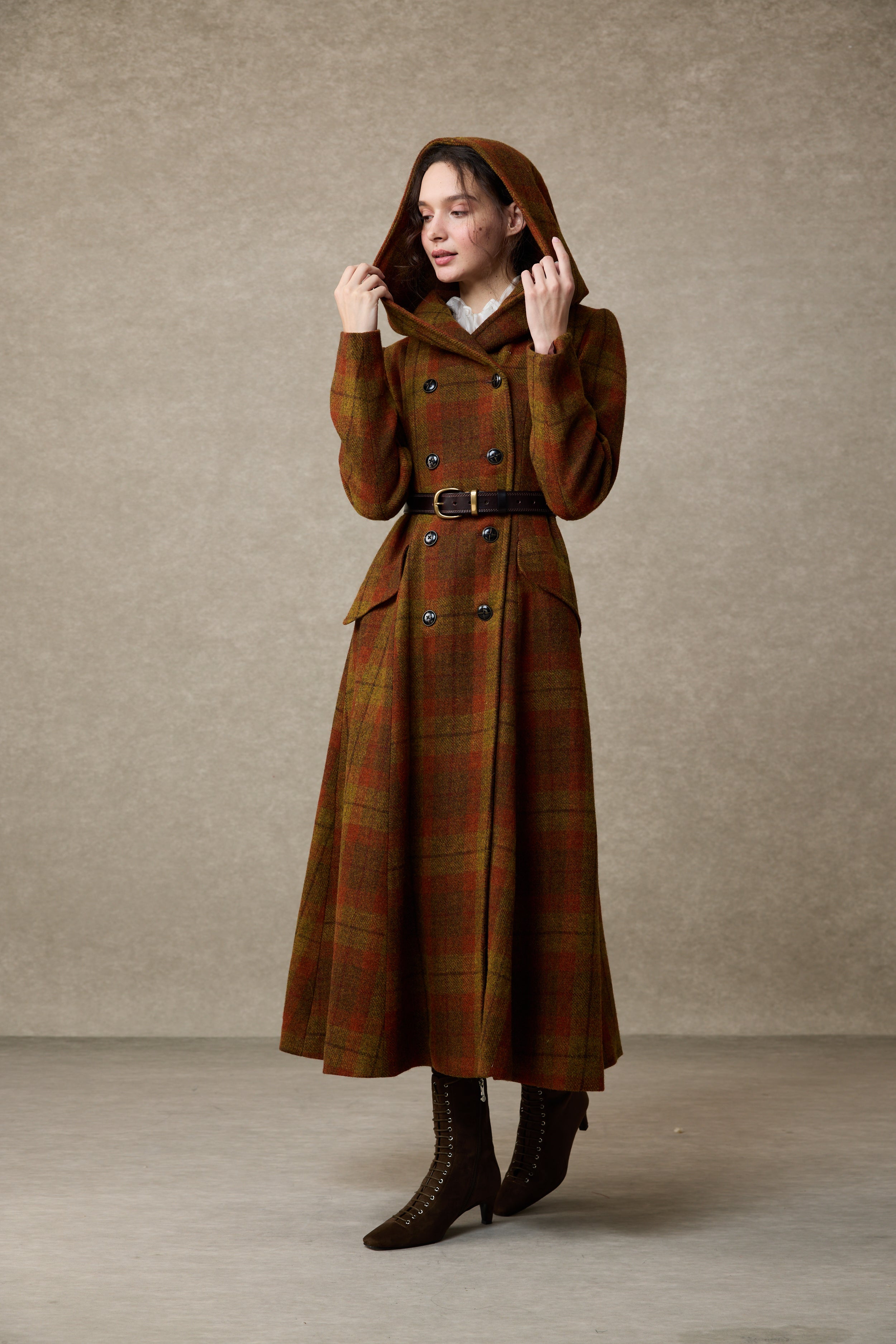 Trista 24 | 100% twill wool hooded coat – Linennaive