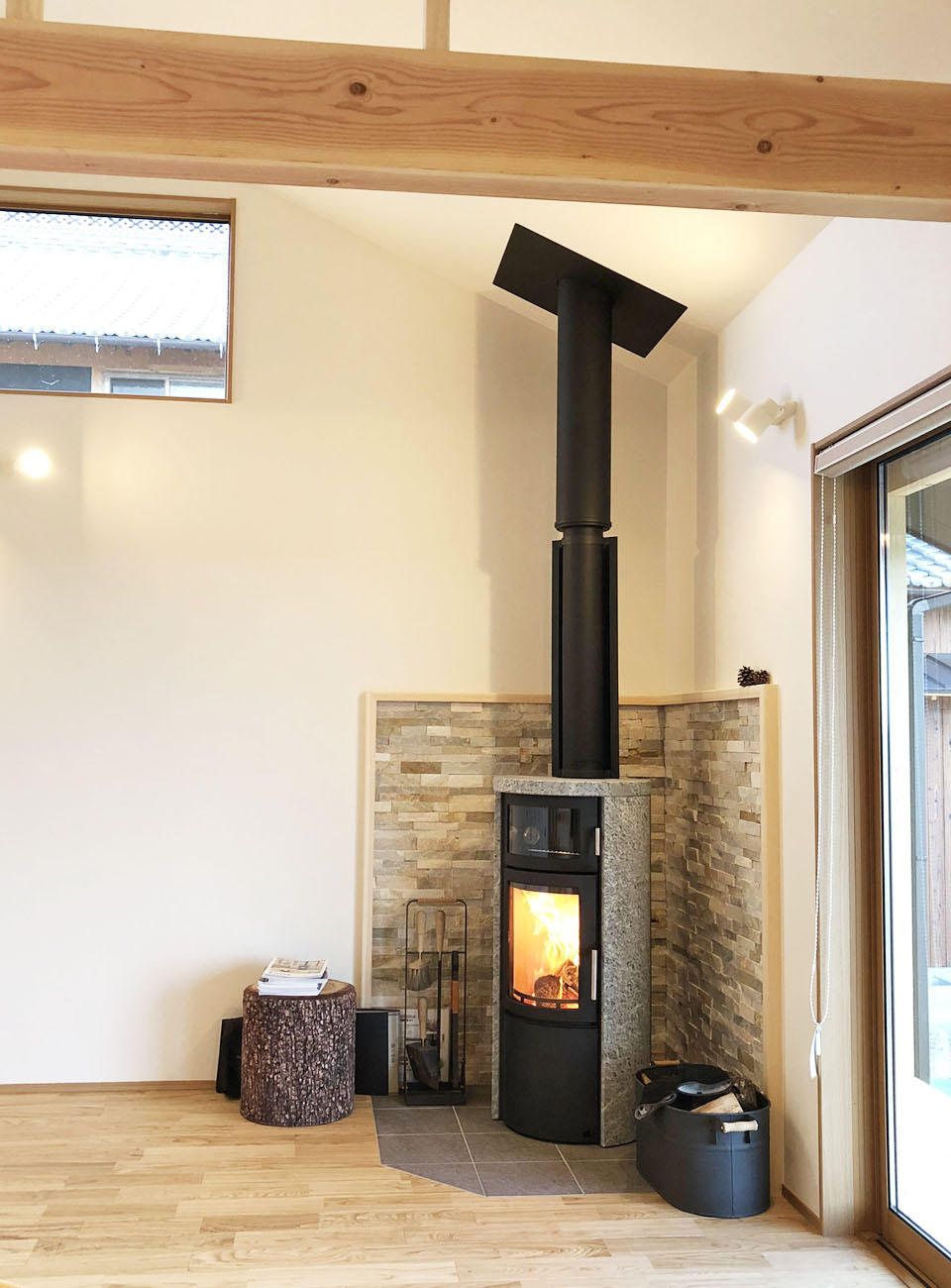 香川県 観音寺市 O様邸 ｜施工実績｜薪ストーブの販売・設置・施工専門
