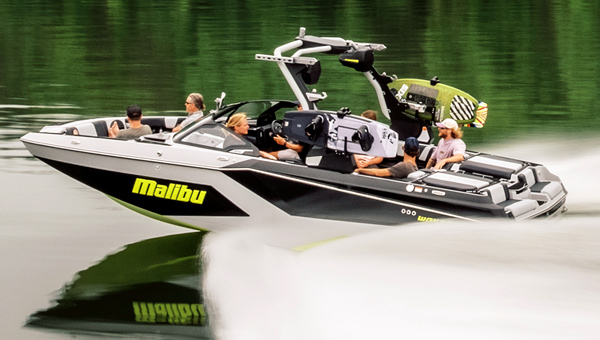 マリブボート malibu boat