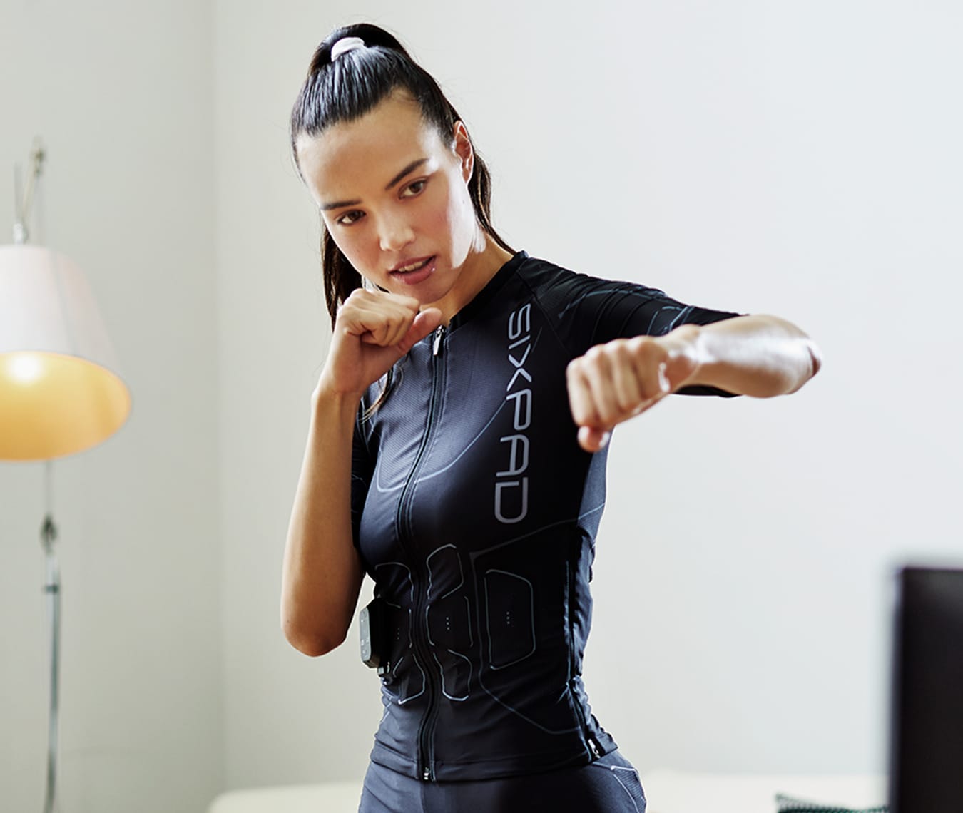 1回のみ使用【WOMEN】SIXPAD Powersuit Top Lサイズ SIXPAD Powersuit