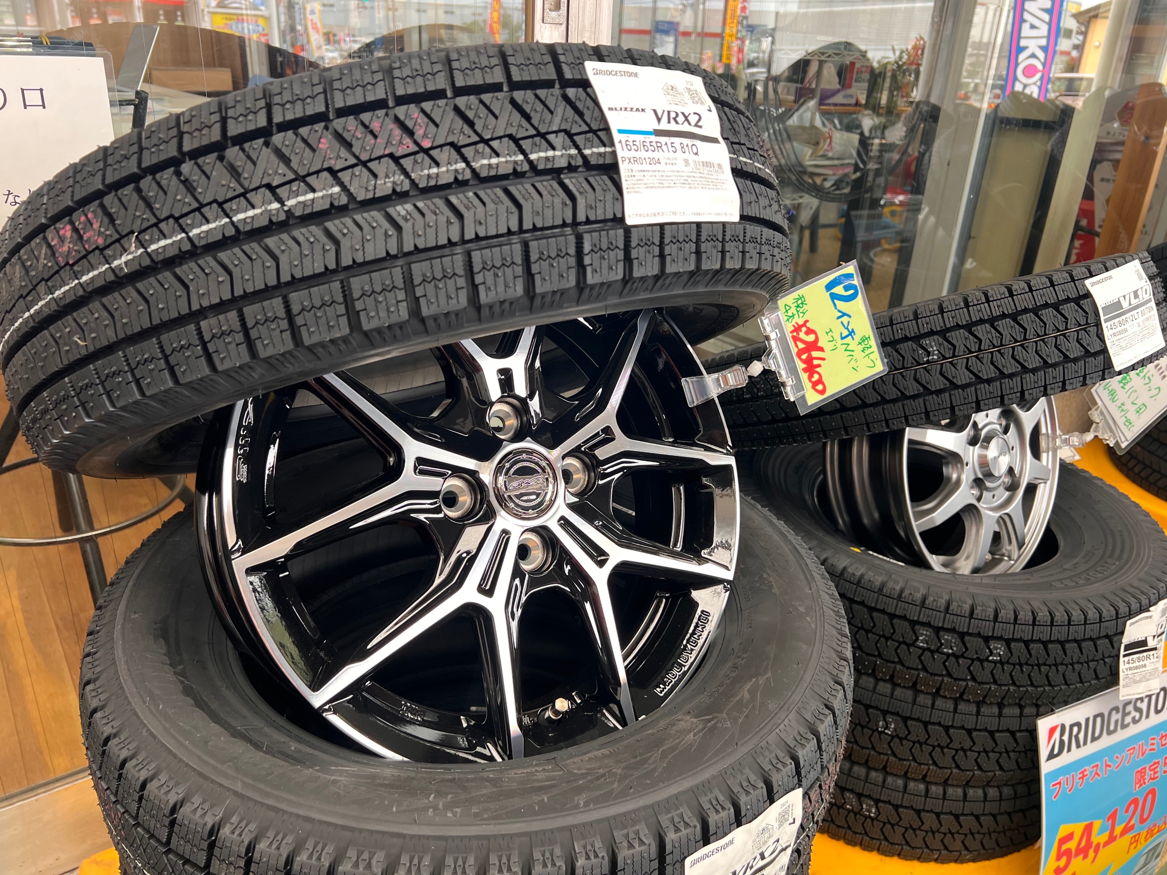 冬の安心を支えるスタッドレスタイヤ！ミスタータイヤマン佐野店の