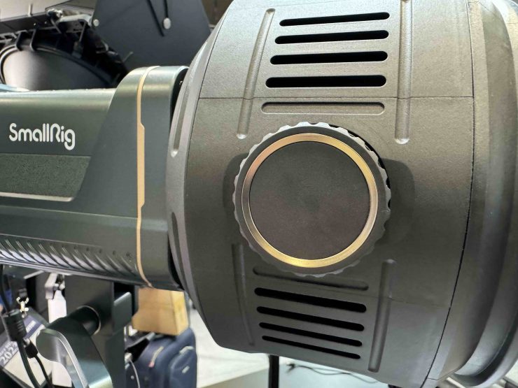 SmallRig RA-F150 Fresnel Lens First Look - Newsshooter