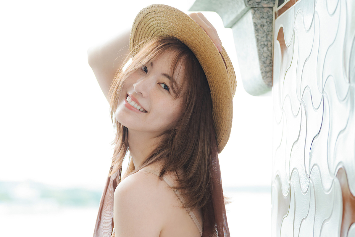 白肌の女神様》元SKE48の絶対的エース・松井珠理奈が10年ぶり写真集で