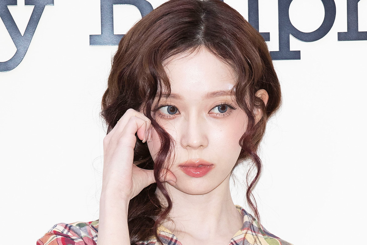 NYファッションショーが騒然》aespa・ウィンターの後ろにピッタリ