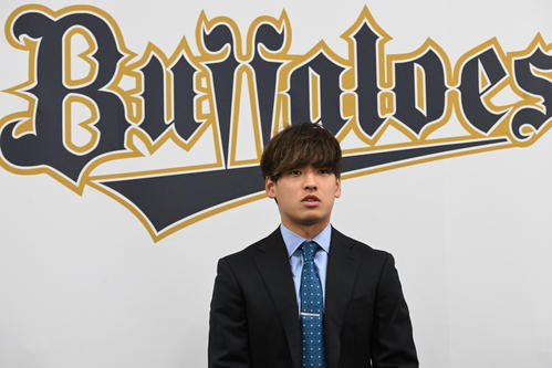 オリックス】渡部遼人が300万円アップの1200万円でサイン「1番