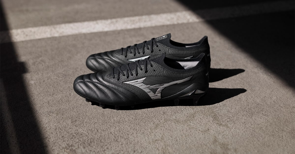 Mizuno Reveal The Morelia Neo IV Beta 'Unlimited Black' - SoccerBible