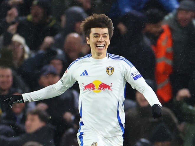 ゴラッソ製造機」「えぐすぎるな」リーズ田中碧が今季4点目！ 右足