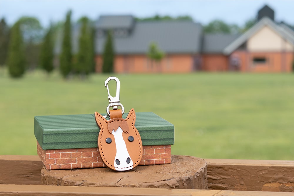 砂川ファクトリーの愛されキャラクター｜アッシュゴールドキーホルダー