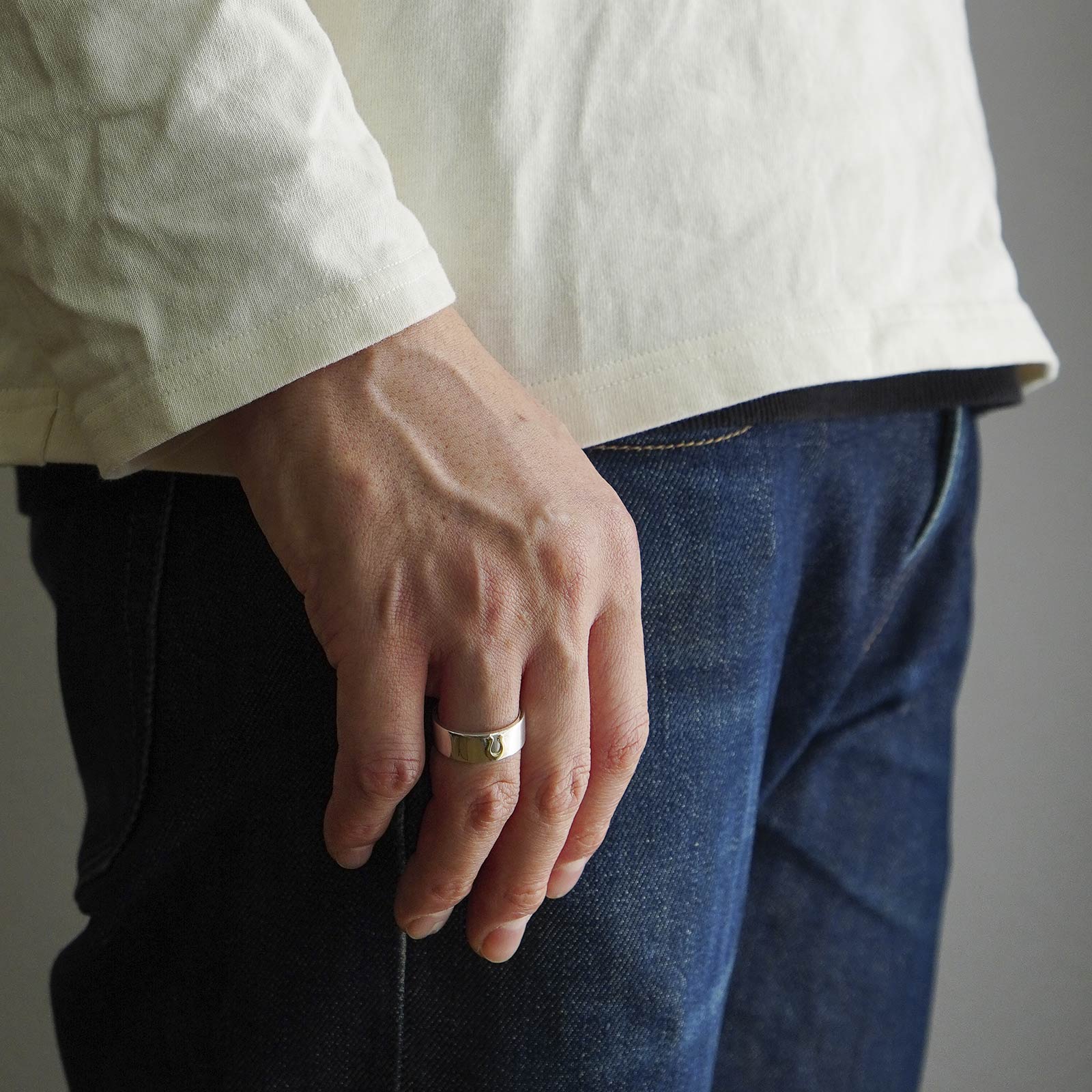 SYMPATHY OF SOUL（シンパシーオブソウル） Horseshoe Charm Ring Wide