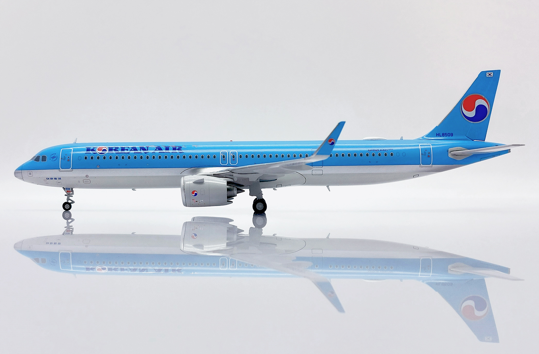 ScaleModelStore.com :: JC Wings 1:200 - XX20308 - Korean Air