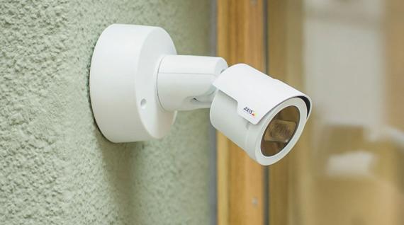 クラウドカメラパック＞屋内用固定焦点ドーム型カメラ2台+屋外用カメラ