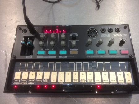 4/21在庫有】FM音源搭載のデジタルFMシンセサイザー KORG volca FM発売