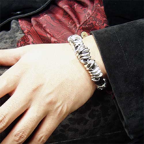 ジゴロウ GIGOR ブラッドライン シルバー レザー ブレスレットを販売