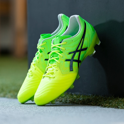 イニエスタ選手限定着用モデル ”ULTREZZA AI”｜アシックス(asics