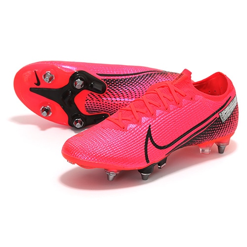 ナイキ スパイク”SGモデル”ほか普段は手に入らない特別販売商品