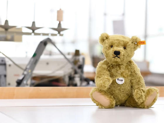 リトルフレンズ・レトリバーのランピ | ドイツ最高級テディベアの