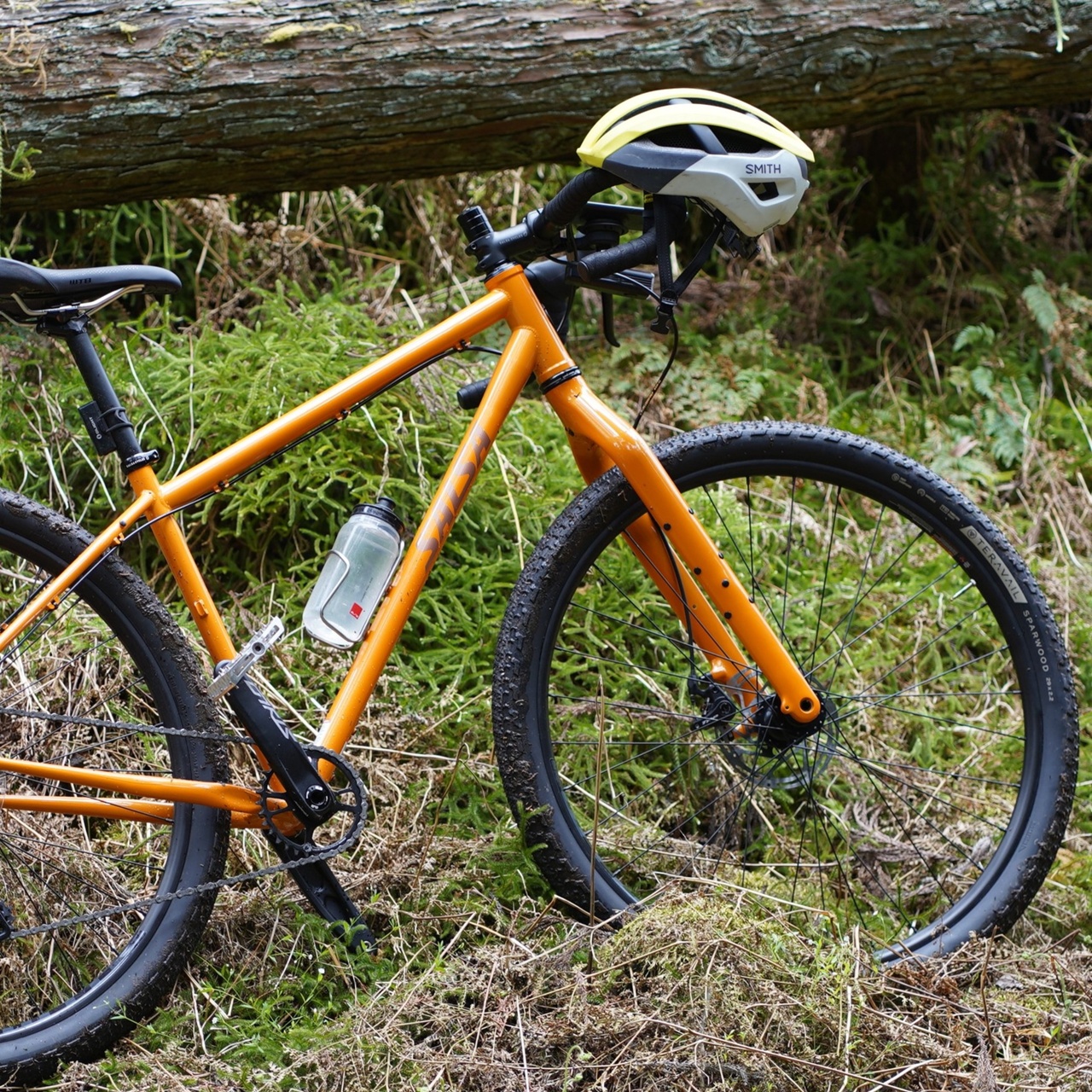 BLOG 【STAFF BIKE】裏山と裏山をつなぐ地味冒険のためのドロップバー